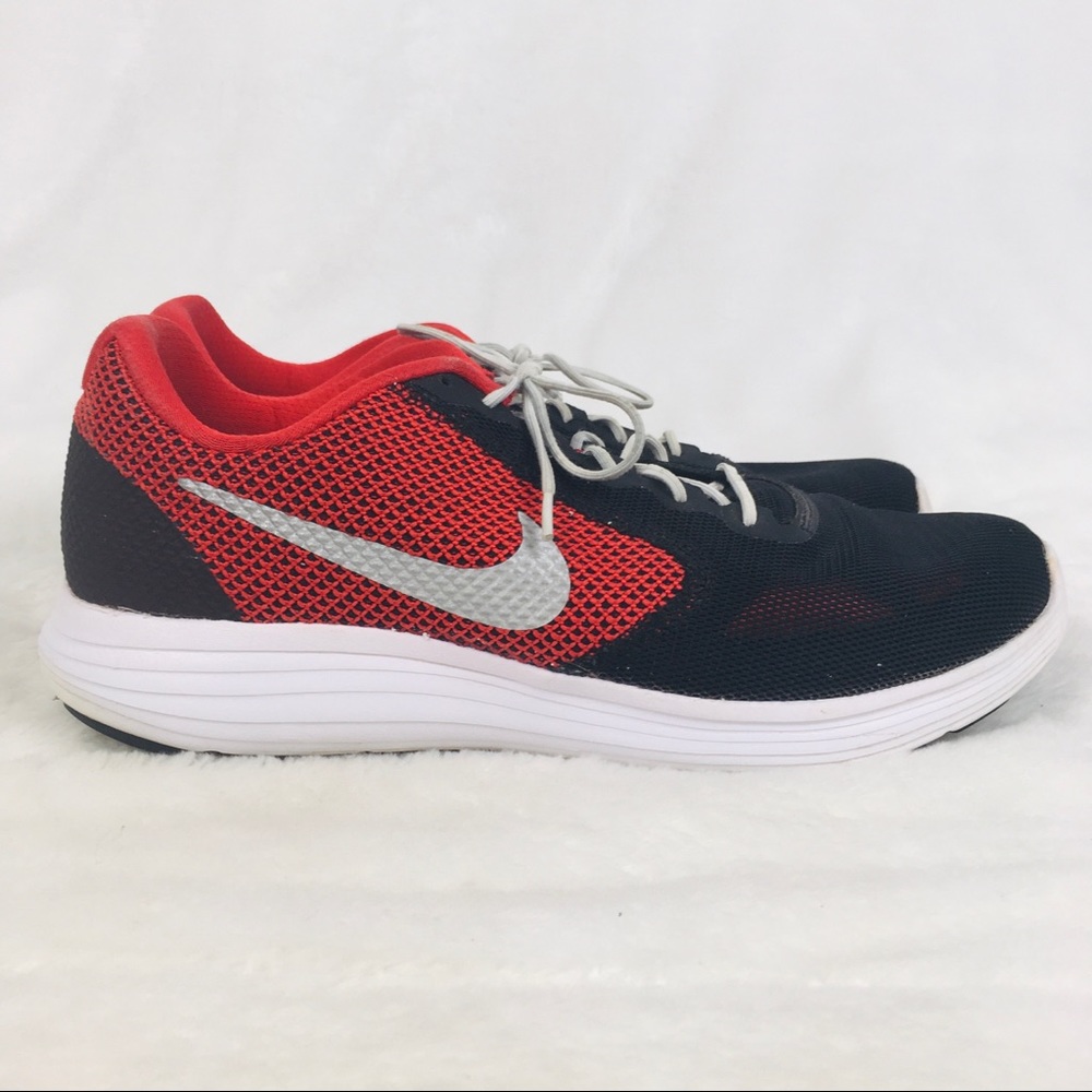 Nike Mens Revolution 3 819300-600 Red Black Running Shoes Sneakers Size 9.5
